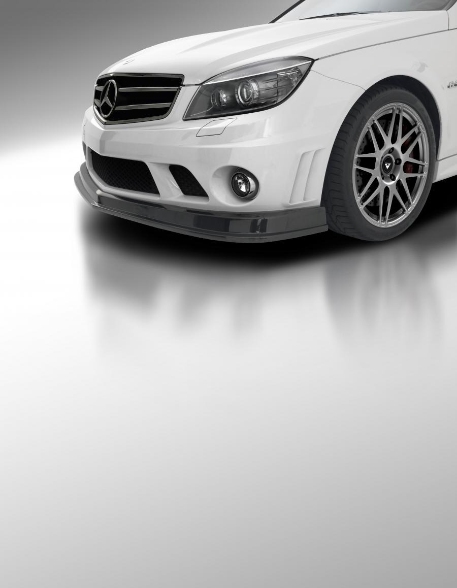  Mercedes-Benz C63 AMG by Vorsteiner 2010 года  (фото 19 из 27)